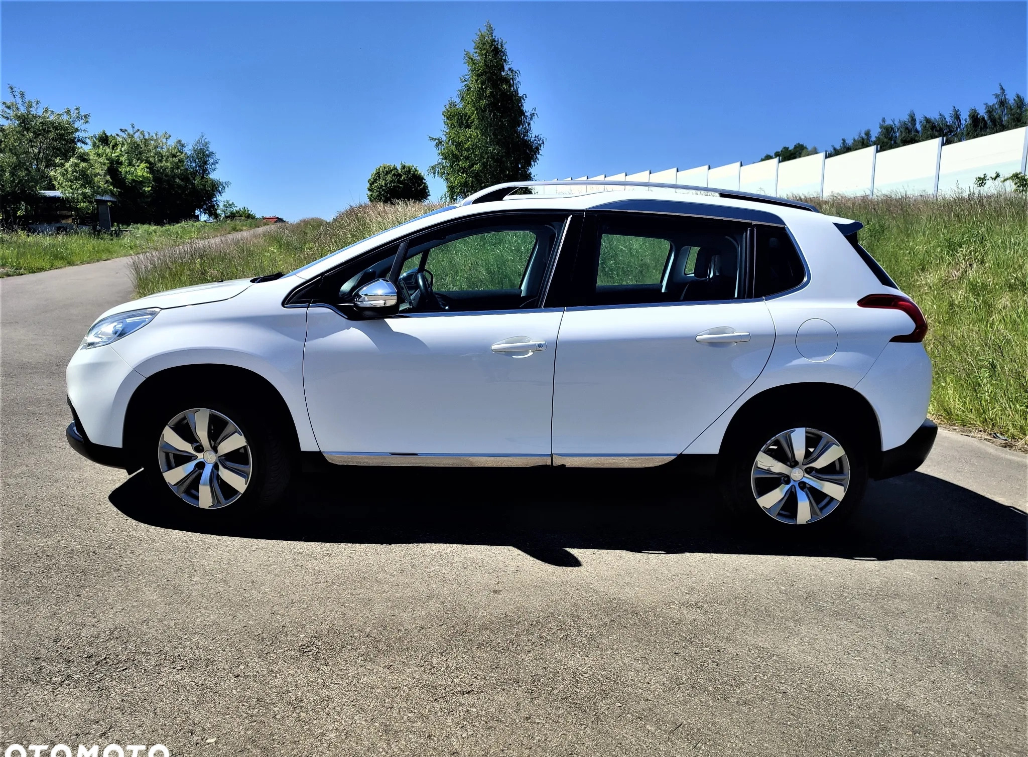 Peugeot 2008 cena 36900 przebieg: 141000, rok produkcji 2014 z Przedecz małe 562